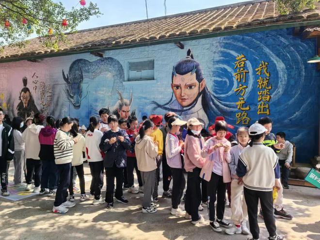 200亿+！厦门哪吒墙爆火出圈→(图1)