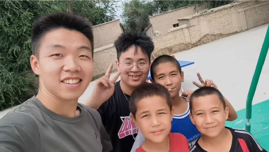 “三下乡”促进城乡友好交流墙绘共建美好记忆(图2) “三下乡”促进城乡友好交流墙绘共建美好记忆(图2)