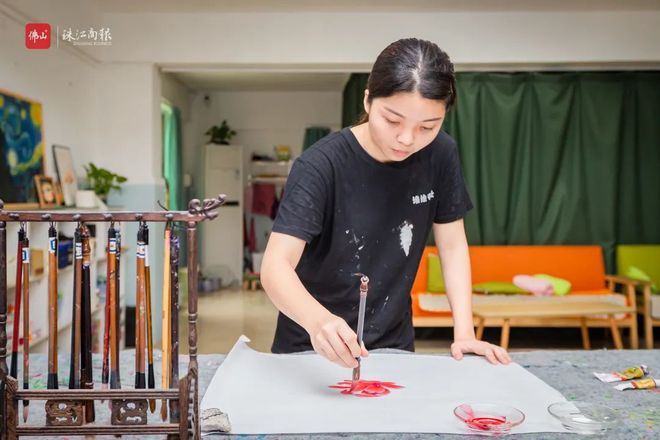 现代“神笔马良”！顺德90后墙绘师用笔画出满墙水乡风情→(图6)