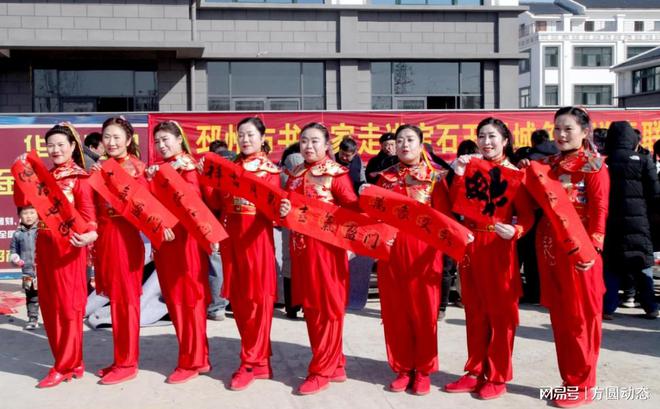 邳州宝石玉器城：邀请书法家开展免费写春联活动(图7)