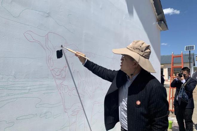 阿尔山乡村墙绘艺术大赛正式启动(图2) 阿尔山乡村墙绘艺术大赛正式启动(图2)
