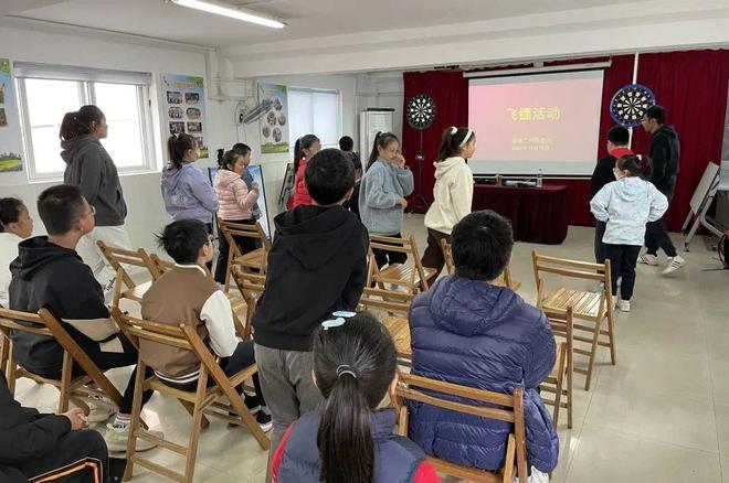画墙绘、开市集、做路灯……友谊“社区小先生”生活真精彩!(图9) 画墙绘、开市集、做路灯……友谊“社区小先生”生活真精彩!(图9)