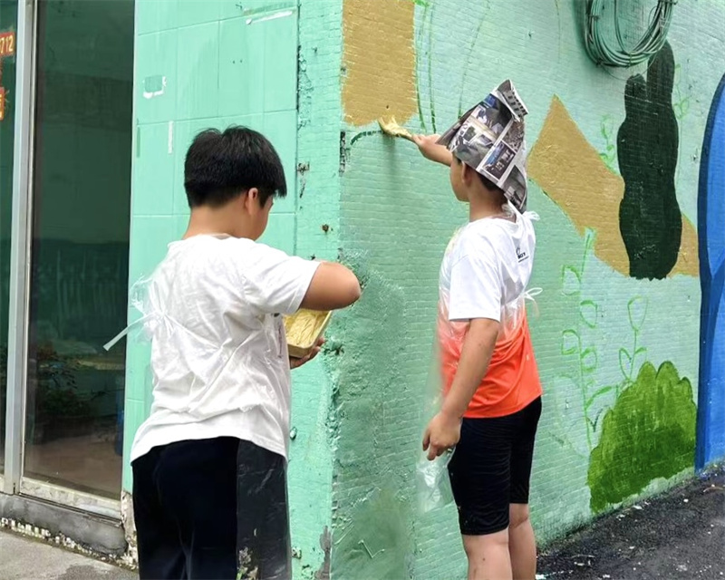 珠海金湾:大学生志愿者手绘创意艺术墙画(图2) 珠海金湾:大学生志愿者手绘创意艺术墙画(图2)