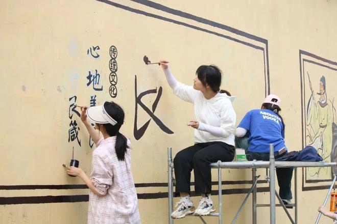 4年21个村260面墙!他们用双手为美丽乡村建设增色(图3) 4年21个村260面墙!他们用双手为美丽乡村建设增色(图3)