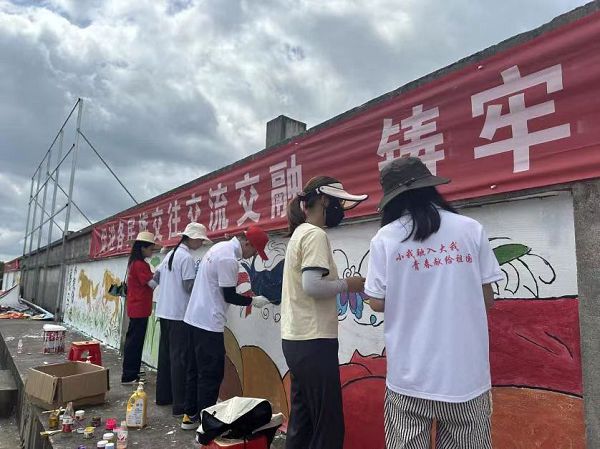 贵州开放大学学子“三下乡”助力乡村振兴(图5) 贵州开放大学学子“三下乡”助力乡村振兴(图5)