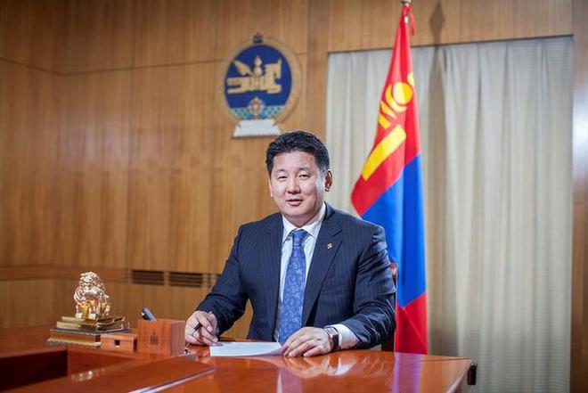 蒙古顶级“阳谋”!2025年全面恢复蒙文接轨内蒙难道想认祖归宗(图12) 蒙古顶级“阳谋”!2025年全面恢复蒙文接轨内蒙难道想认祖归宗(图12)