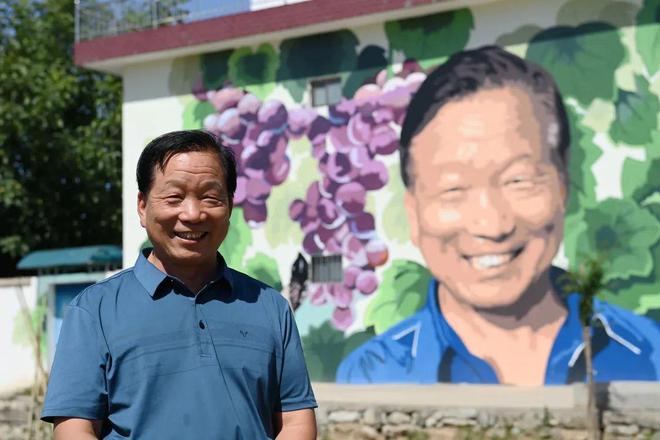 共和国75周年礼赞丨一墙画作“画”活鄠邑(图4) 共和国75周年礼赞丨一墙画作“画”活鄠邑(图4)