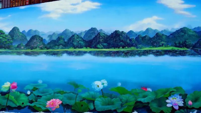栩栩如生!丘北近水镇的墙绘超美(图2) 栩栩如生!丘北近水镇的墙绘超美(图2)