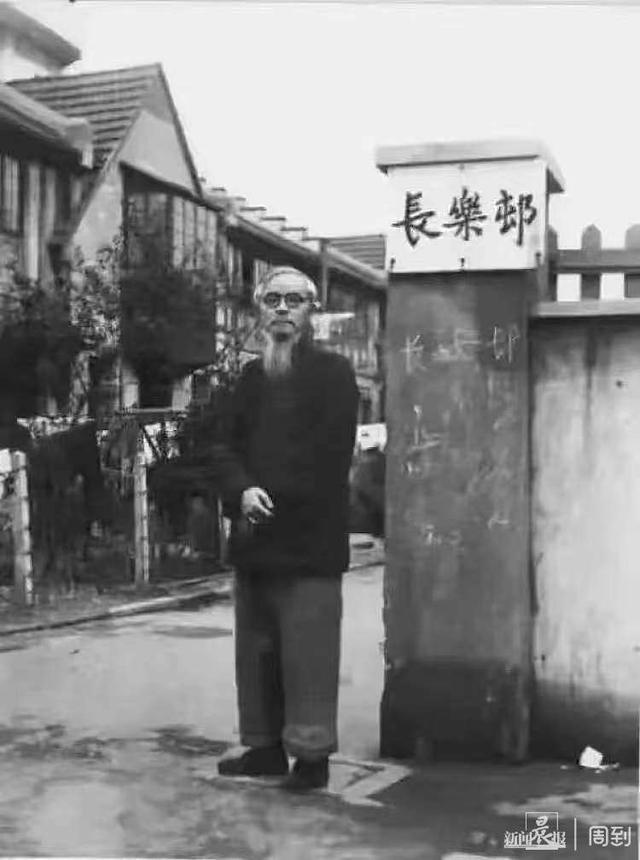 银杏季跟着导览图和长廊“弄堂游”是百岁长乐邨送给citywalk游客的礼物(图6) 银杏季跟着导览图和长廊“弄堂游”是百岁长乐邨送给citywalk游客的礼物(图6)