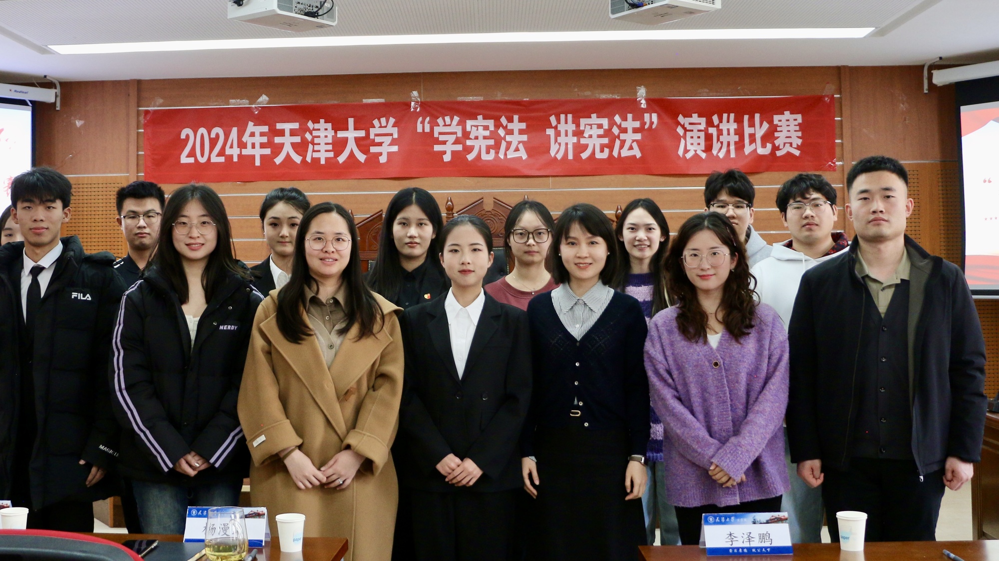 国家宪法日 天大师生在校园内外弘扬法治之光(图2)