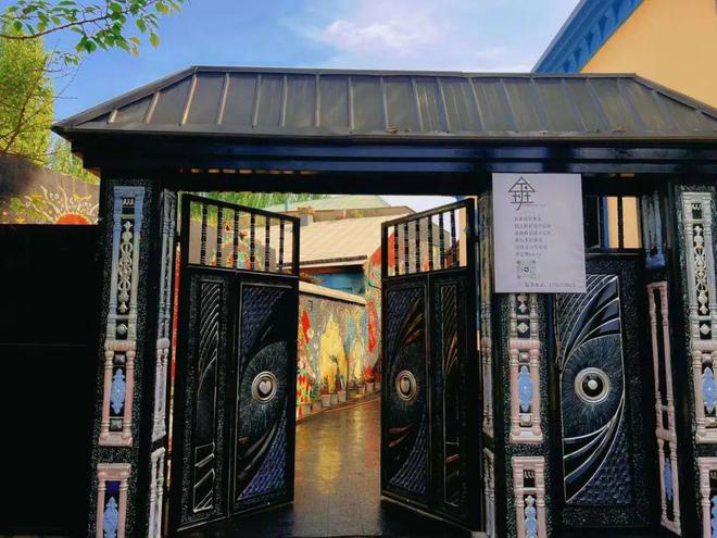索非燕|95后新锐设计师正在创造不被定义的美(图18) 索非燕|95后新锐设计师正在创造不被定义的美(图18)