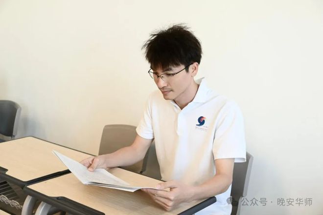 28岁他进入华师画墙绘(图2) 28岁他进入华师画墙绘(图2)