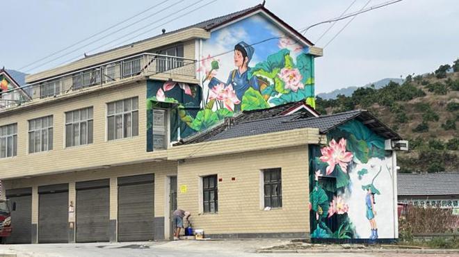 湖南石门:90后墙绘师用画笔“妆点”多彩乡村(图2) 湖南石门:90后墙绘师用画笔“妆点”多彩乡村(图2)