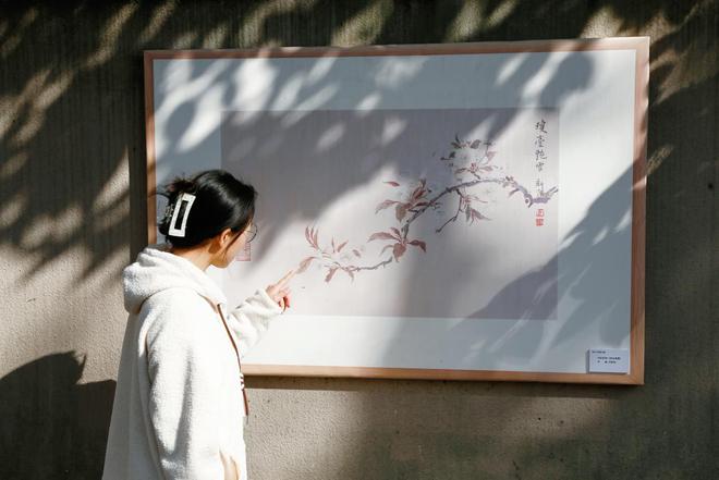 “一墙”绘“八景”这是专属宝山的艺术浪漫(图2)