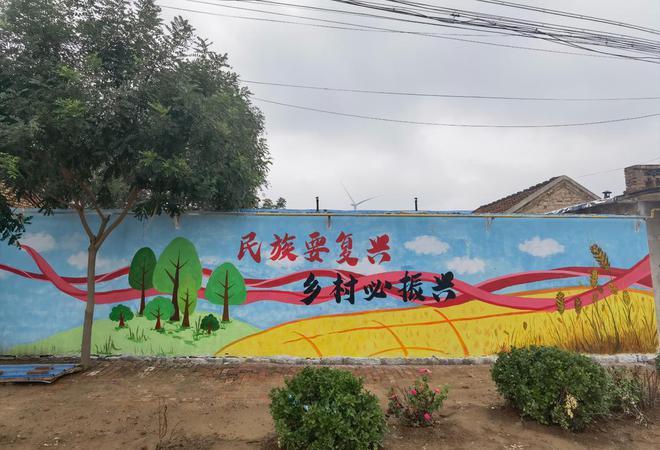 大学生“爆改”乡村 创意墙绘让村庄变身“打卡地”(图3) 大学生“爆改”乡村 创意墙绘让村庄变身“打卡地”(图3)