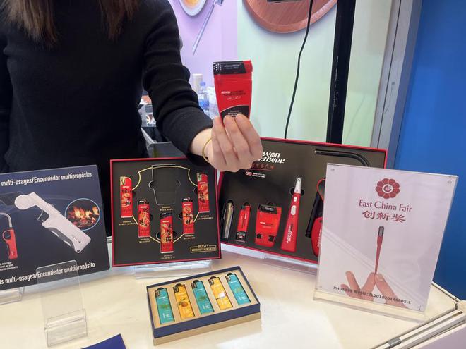 发光面料、超薄火机、动物台灯……华交会开幕展商秀出核“新”竞争力(图3) 发光面料、超薄火机、动物台灯……华交会开幕展商秀出核“新”竞争力(图3)
